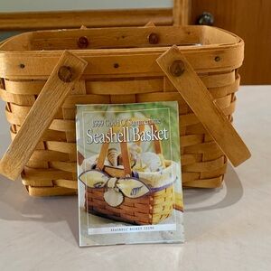 Longaberger Seashell Basket with Protector and Product Card. From 1999.